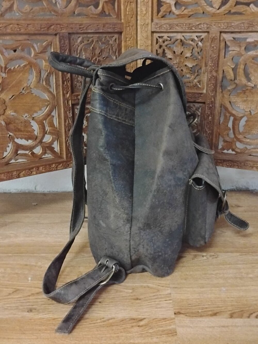 Handcrafted Brown Leather Backpack Large Rucksack Unisex - Picture 2 of 12